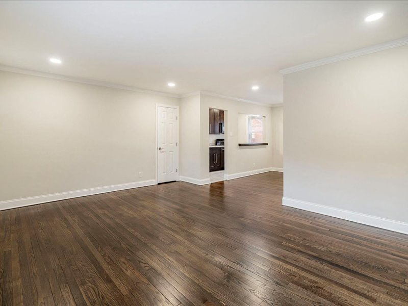 Gallery Photo 6